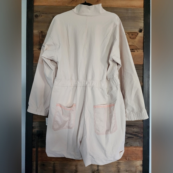 NWT FREE PEOPLE Movement Romper with Relaxed Fit and Cinched Waist Size L - Picture 5 of 5